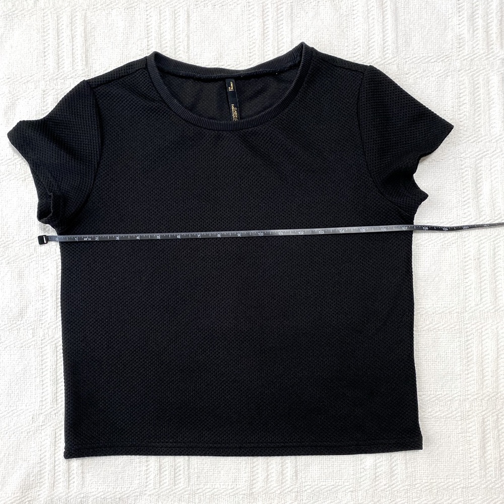 Waffle Structured Crop Top - Picture 3 of 4
